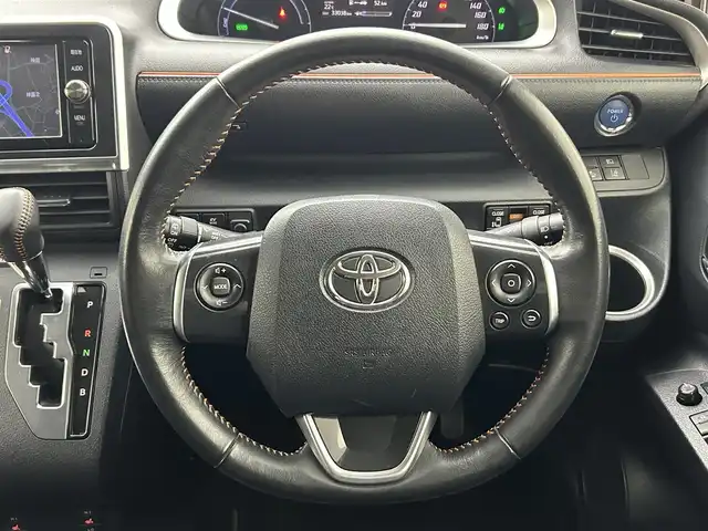 トヨタ シエンタ ハイブリッド G クエロ 熊本県 2017(平29)年 3.3万km ヴィンテージブラウンパールクリスタルシャイン 純正ナビNSZT-W66T（ＣＤ・ＤＶＤ・フルセグ・ＢＴ）/バックカメラ　/純正前方ドライブレコーダー　/ビルトインＥＴＣ　/両側パワースライドドア　/前席シートヒーター　/プリクラッシュブレーキ　/レーンデェパーチャアラート/横滑り防止/純正フロアマット/純正16インチAW/オートライト/オートマチックハイビーム/LEDヘッドライト/スマートキー/プッシュスタート/スペアキー1本/保証書/取扱説明書