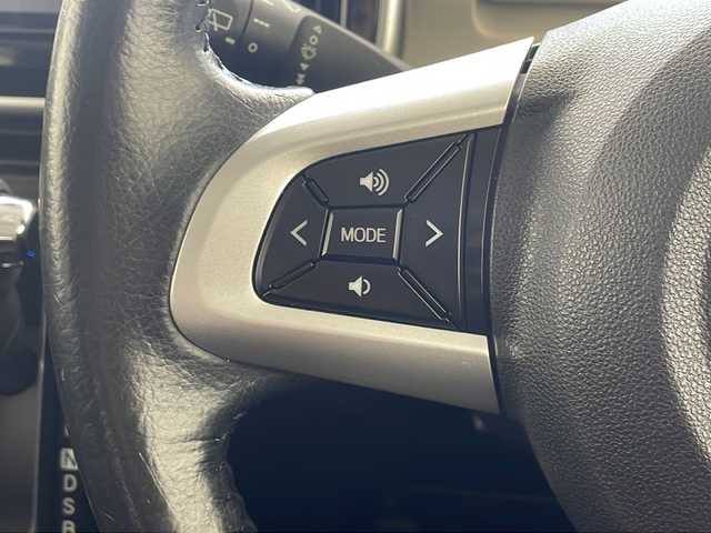 ダイハツ ムーヴ キャンバス X ブラックインテリア リミテッド SAⅢ 沖縄県 2018(平30)年 7.1万km スムースグレーマイカメタリック/ファイアークォーツレッドメタリック 2トーン パナソニックナビ（CN-AS300WD)/（フルセグＴＶ　ＤＶＤ　ＣＤ　Ｂｌｕｅｔｏｏｔｈ）/パノラマモニター/両側パワースライドドア/ＥＴＣ/ステアリングスイッチ/純正フロアマット/スマートキー/プッシュスタート/スマートアシストＩＩＩ/オートライト/オートマチックハイビーム/アイドリングストップ