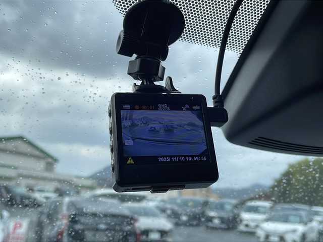 トヨタ シエンタ ハイブリッド ファンベースG 京都府 2018(平30)年 4.8万km ベージュ 純正９インチナビ　フルセグ　Ｂｌｕｅｔｏｏｔｈオーディオ　ＤＶＤ再生　バックカメラ　プリクラッシュセーフティ　クルーズコントロール　両側パワースライド　ビルトインＥＴＣ　ドライブレコーダー　ＬＥＤヘッドライト　クリアランスソナー