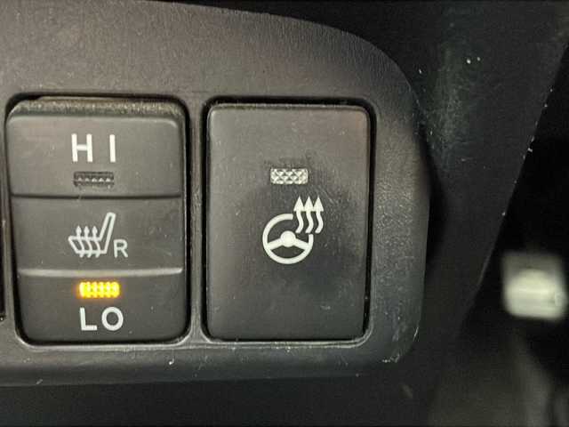 トヨタ シエンタ ハイブリッド ファンベースG 京都府 2018(平30)年 4.8万km ベージュ 純正９インチナビ　フルセグ　Ｂｌｕｅｔｏｏｔｈオーディオ　ＤＶＤ再生　バックカメラ　プリクラッシュセーフティ　クルーズコントロール　両側パワースライド　ビルトインＥＴＣ　ドライブレコーダー　ＬＥＤヘッドライト　クリアランスソナー