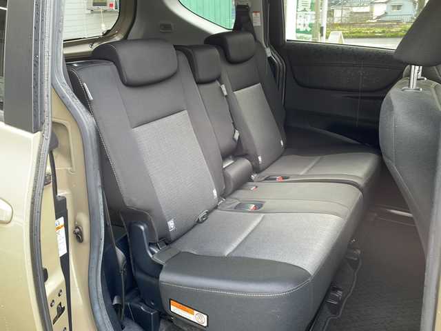 トヨタ シエンタ ハイブリッド ファンベースG 京都府 2018(平30)年 4.8万km ベージュ 純正９インチナビ　フルセグ　Ｂｌｕｅｔｏｏｔｈオーディオ　ＤＶＤ再生　バックカメラ　プリクラッシュセーフティ　クルーズコントロール　両側パワースライド　ビルトインＥＴＣ　ドライブレコーダー　ＬＥＤヘッドライト　クリアランスソナー