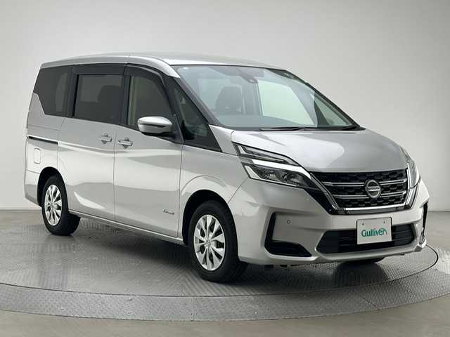 日産 セレナ X 兵庫県 2020(令2)年 3.6万km ブリリアントシルバー 衝突軽減ブレーキ/純正ナビ＆フルセグTV/（CD＆SD＆BT）/クルーズコントロール/両側スライドドア/ETC/Aストップ/スマートキー/プッシュスタート/フロアマット/ドアバイザー
