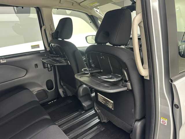 日産 セレナ X 兵庫県 2020(令2)年 3.6万km ブリリアントシルバー 衝突軽減ブレーキ/純正ナビ＆フルセグTV/（CD＆SD＆BT）/クルーズコントロール/両側スライドドア/ETC/Aストップ/スマートキー/プッシュスタート/フロアマット/ドアバイザー