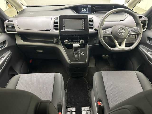 日産 セレナ X 兵庫県 2020(令2)年 3.6万km ブリリアントシルバー 衝突軽減ブレーキ/純正ナビ＆フルセグTV/（CD＆SD＆BT）/クルーズコントロール/両側スライドドア/ETC/Aストップ/スマートキー/プッシュスタート/フロアマット/ドアバイザー