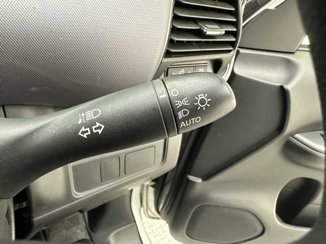 日産 セレナ X 兵庫県 2020(令2)年 3.6万km ブリリアントシルバー 衝突軽減ブレーキ/純正ナビ＆フルセグTV/（CD＆SD＆BT）/クルーズコントロール/両側スライドドア/ETC/Aストップ/スマートキー/プッシュスタート/フロアマット/ドアバイザー