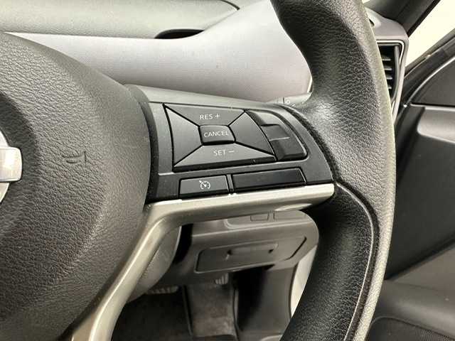 日産 セレナ X 兵庫県 2020(令2)年 3.6万km ブリリアントシルバー 衝突軽減ブレーキ/純正ナビ＆フルセグTV/（CD＆SD＆BT）/クルーズコントロール/両側スライドドア/ETC/Aストップ/スマートキー/プッシュスタート/フロアマット/ドアバイザー