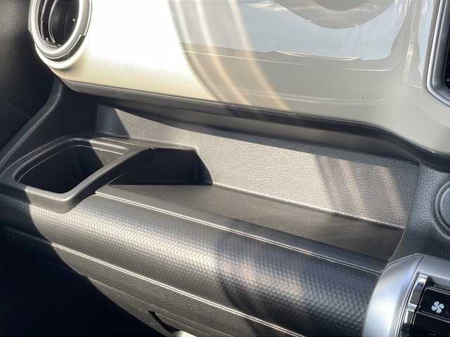 スズキ クロスビー HYBRID MZ 山口県 2019(平31)年 7.1万km ミネラルグレーM ４ＷＤ/衝突被害軽減ブレーキ/クルーズコントロール/純正ナビ/【CN-RZ846:CD/DVD/Bluetooth/MSV】/フルセグTV/全方位カメラ/コーナーセンサー/ステアリングスイッチ/革巻きステアリング/パドルシフト/ETC/ドライブレコーダー/前席シートヒーター/ＬＥＤヘッドランプ/フォグランプ/オートライト/純正フロアマット/スペアキー/保証書/取扱説明書