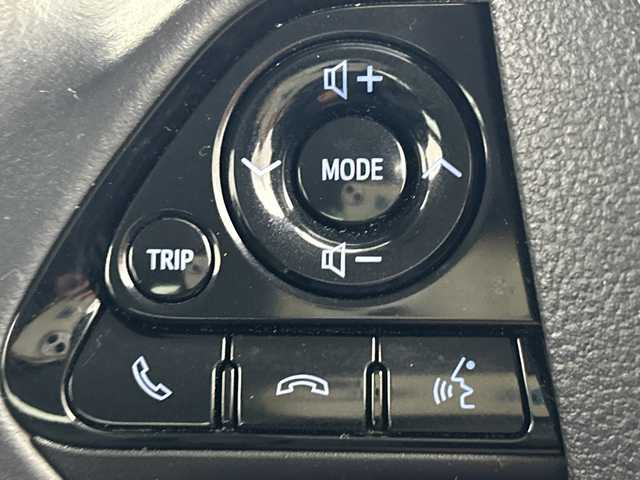 トヨタ プリウス ＰＨＶ A ナビパッケージ 福島県 2020(令2)年 3.2万km アティチュードブラックマイカ ／禁煙車/／純正１１．６型ナビ/／パノラミックビューモニター/／衝突軽減ブレーキ/／ブラインドスポットモニター/／ヘッドアップディスプレイ/／パーキングアシスト/／レーダクルーズコントロール/／１００V電源/／ＥＴＣ2.0/／フルセグTV/／前席シートヒーター/／運転席パワーシート/／クリアランスソナー/／車線逸脱警報/／Bluetooth/／スマートキー/／スペアキーあり