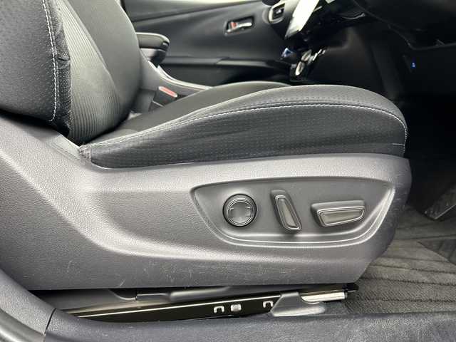 トヨタ プリウス ＰＨＶ A ナビパッケージ 福島県 2020(令2)年 3.2万km アティチュードブラックマイカ ／禁煙車/／純正１１．６型ナビ/／パノラミックビューモニター/／衝突軽減ブレーキ/／ブラインドスポットモニター/／ヘッドアップディスプレイ/／パーキングアシスト/／レーダクルーズコントロール/／１００V電源/／ＥＴＣ2.0/／フルセグTV/／前席シートヒーター/／運転席パワーシート/／クリアランスソナー/／車線逸脱警報/／Bluetooth/／スマートキー/／スペアキーあり