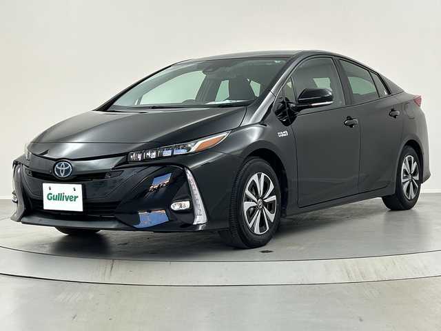 トヨタ プリウス ＰＨＶ A ナビパッケージ 福島県 2020(令2)年 3.2万km アティチュードブラックマイカ ／禁煙車/／純正１１．６型ナビ/／パノラミックビューモニター/／衝突軽減ブレーキ/／ブラインドスポットモニター/／ヘッドアップディスプレイ/／パーキングアシスト/／レーダクルーズコントロール/／１００V電源/／ＥＴＣ2.0/／フルセグTV/／前席シートヒーター/／運転席パワーシート/／クリアランスソナー/／車線逸脱警報/／Bluetooth/／スマートキー/／スペアキーあり
