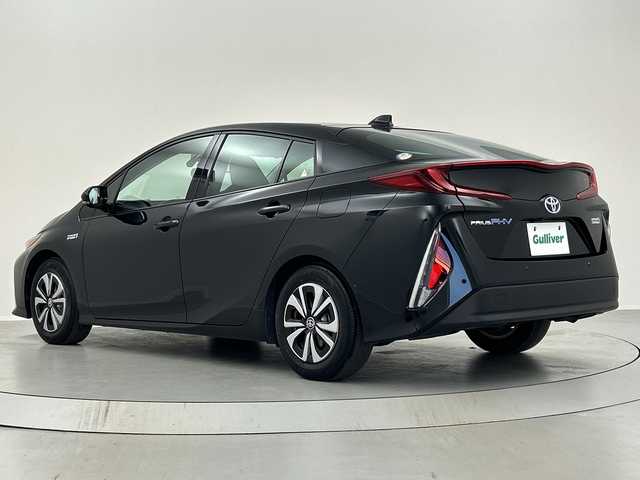 トヨタ プリウス ＰＨＶ A ナビパッケージ 福島県 2020(令2)年 3.2万km アティチュードブラックマイカ ／禁煙車/／純正１１．６型ナビ/／パノラミックビューモニター/／衝突軽減ブレーキ/／ブラインドスポットモニター/／ヘッドアップディスプレイ/／パーキングアシスト/／レーダクルーズコントロール/／１００V電源/／ＥＴＣ2.0/／フルセグTV/／前席シートヒーター/／運転席パワーシート/／クリアランスソナー/／車線逸脱警報/／Bluetooth/／スマートキー/／スペアキーあり