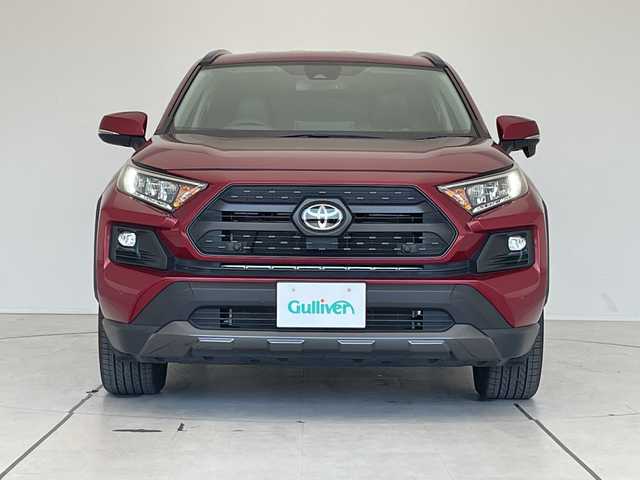 トヨタ ＲＡＶ４ アドベンチャー 愛知県 2022(令4)年 2.3万km センシュアルレッドマイカ 純正9型ディスプレイオーディオナビ/レーダークルーズコントロール/シートヒーター/エアシート/バックカメラ/パワーシート/コーナーセンサー/純正アルミホイール/ルーフレール/ETC2.0/ブラインドスポットモニター/LEDヘッドライト/ステアリングヒーター/オートマチックハイビーム/衝突軽減システム/フルセグ/Bluetooth/ステアリングスイッチ/スマートキー/プッシュスタート
