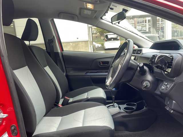 トヨタ アクア S 京都府 2013(平25)年 6.2万km スーパーレッドⅤ ALPINEナビ(VIE-X007W-S)/・フルセグTV/CD/DVD/BT Audio/バックカメラ/ETC/レーダー探知機