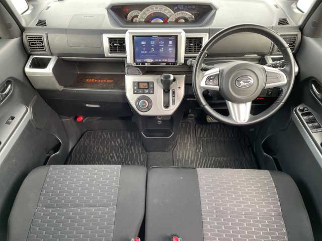 ダイハツ ウェイク G 神奈川県 2015(平27)年 6.7万km ブラックマイカメタリック ・８インチナビ　/・バックカメラ　/・ＬＥＤヘッドライト　/・両側パワースライドドア　/・Ｂｌｕｅｔｏｏｔｈ　/・ＤＶＤ　ＣＤ　/・フルセグＴＶ　/・ＥＴＣ　/・リアサンシェード　/・スマートキー　/・プッシュスタート　/・フォグランプ/・サイドバイザー/・ルーフキャリア/・ルーフキャリアボックス