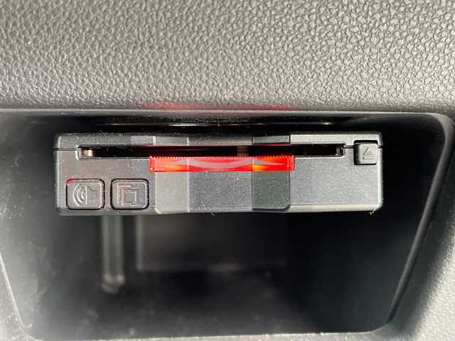 ダイハツ ウェイク G 神奈川県 2015(平27)年 6.7万km ブラックマイカメタリック ・８インチナビ　/・バックカメラ　/・ＬＥＤヘッドライト　/・両側パワースライドドア　/・Ｂｌｕｅｔｏｏｔｈ　/・ＤＶＤ　ＣＤ　/・フルセグＴＶ　/・ＥＴＣ　/・リアサンシェード　/・スマートキー　/・プッシュスタート　/・フォグランプ/・サイドバイザー/・ルーフキャリア/・ルーフキャリアボックス