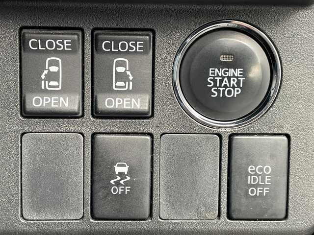 ダイハツ ウェイク G 神奈川県 2015(平27)年 6.7万km ブラックマイカメタリック ・８インチナビ　/・バックカメラ　/・ＬＥＤヘッドライト　/・両側パワースライドドア　/・Ｂｌｕｅｔｏｏｔｈ　/・ＤＶＤ　ＣＤ　/・フルセグＴＶ　/・ＥＴＣ　/・リアサンシェード　/・スマートキー　/・プッシュスタート　/・フォグランプ/・サイドバイザー/・ルーフキャリア/・ルーフキャリアボックス