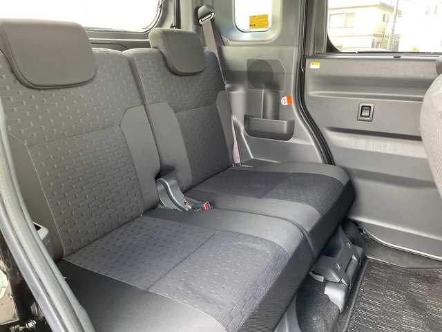 ダイハツ ウェイク G 神奈川県 2015(平27)年 6.7万km ブラックマイカメタリック ・８インチナビ　/・バックカメラ　/・ＬＥＤヘッドライト　/・両側パワースライドドア　/・Ｂｌｕｅｔｏｏｔｈ　/・ＤＶＤ　ＣＤ　/・フルセグＴＶ　/・ＥＴＣ　/・リアサンシェード　/・スマートキー　/・プッシュスタート　/・フォグランプ/・サイドバイザー/・ルーフキャリア/・ルーフキャリアボックス