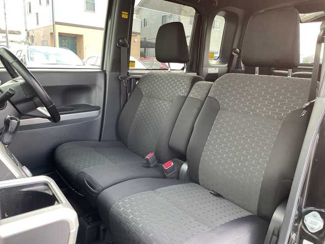 ダイハツ ウェイク G 神奈川県 2015(平27)年 6.7万km ブラックマイカメタリック ・８インチナビ　/・バックカメラ　/・ＬＥＤヘッドライト　/・両側パワースライドドア　/・Ｂｌｕｅｔｏｏｔｈ　/・ＤＶＤ　ＣＤ　/・フルセグＴＶ　/・ＥＴＣ　/・リアサンシェード　/・スマートキー　/・プッシュスタート　/・フォグランプ/・サイドバイザー/・ルーフキャリア/・ルーフキャリアボックス