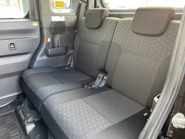 ダイハツ ウェイク G 神奈川県 2015(平27)年 6.7万km ブラックマイカメタリック ・８インチナビ　/・バックカメラ　/・ＬＥＤヘッドライト　/・両側パワースライドドア　/・Ｂｌｕｅｔｏｏｔｈ　/・ＤＶＤ　ＣＤ　/・フルセグＴＶ　/・ＥＴＣ　/・リアサンシェード　/・スマートキー　/・プッシュスタート　/・フォグランプ/・サイドバイザー/・ルーフキャリア/・ルーフキャリアボックス