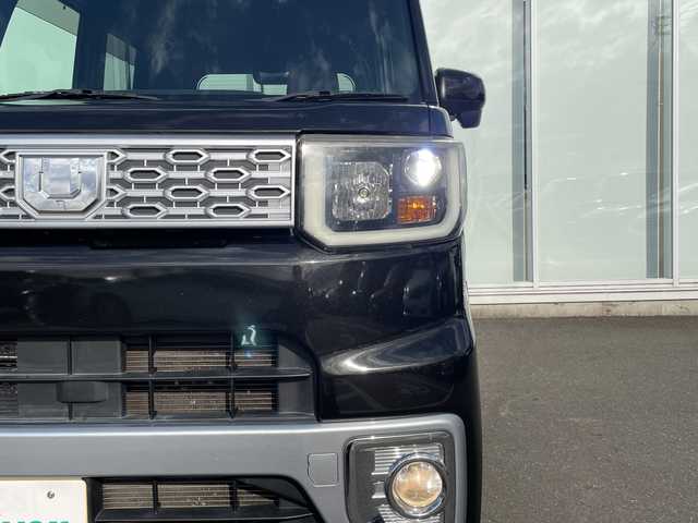 ダイハツ ウェイク G 神奈川県 2015(平27)年 6.7万km ブラックマイカメタリック ・８インチナビ　/・バックカメラ　/・ＬＥＤヘッドライト　/・両側パワースライドドア　/・Ｂｌｕｅｔｏｏｔｈ　/・ＤＶＤ　ＣＤ　/・フルセグＴＶ　/・ＥＴＣ　/・リアサンシェード　/・スマートキー　/・プッシュスタート　/・フォグランプ/・サイドバイザー/・ルーフキャリア/・ルーフキャリアボックス