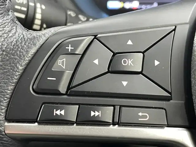 日産 キックス X ツートーンインテリアED 福島県 2021(令3)年 3.9万km プレミアムホライズンオレンジ/ピュアブラック 2トーン 安全装備/・衝突軽減ブレーキ/・プロパイロット/・踏み間違い衝突防止アシスト/・前方衝突予測警報/・車線逸脱防止支援システム/・車線逸脱警報/・ふらつき警報/ワンオーナー/純正9インチSDナビ/型式：MM320D-2/・アラウンドビューモニター /・フルセグTV /・ETC/・前方ドライブレコーダー/・Bluetooth/・CD/DVD/・FM/AM/・ステアリングスイッチ/デジタルインナーミラー/電子パーキング/ブレーキホールド/LEDヘッドライト/・フォグランプ/・オートライト/・オートマチックハイビーム/レザーシート/・前席シートヒーター/・革ステアリング/・ステアリングヒーター/純正ホイール/純正フロアマット/純正ドアバイザー/ウィンカーミラー/オートミラー/アイドリングストップ/ルーフレール/クリアランスソナー前後/プッシュスタート/・スマートキー/・スペアキー