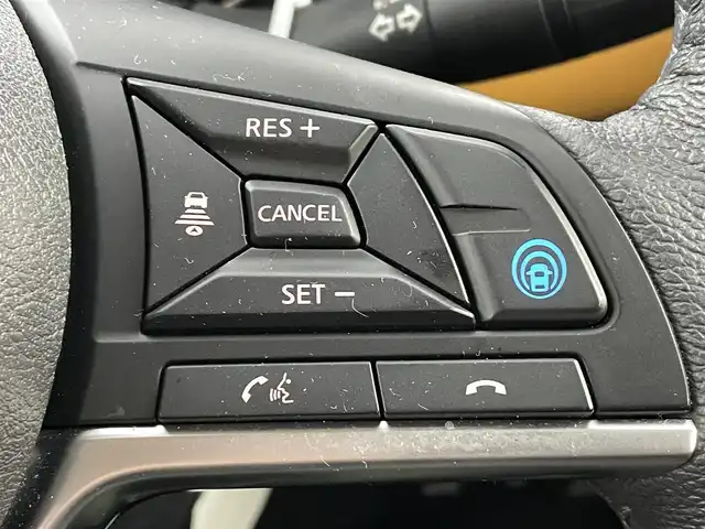 日産 キックス X ツートーンインテリアED 福島県 2021(令3)年 3.9万km プレミアムホライズンオレンジ/ピュアブラック 2トーン 安全装備/・衝突軽減ブレーキ/・プロパイロット/・踏み間違い衝突防止アシスト/・前方衝突予測警報/・車線逸脱防止支援システム/・車線逸脱警報/・ふらつき警報/ワンオーナー/純正9インチSDナビ/型式：MM320D-2/・アラウンドビューモニター /・フルセグTV /・ETC/・前方ドライブレコーダー/・Bluetooth/・CD/DVD/・FM/AM/・ステアリングスイッチ/デジタルインナーミラー/電子パーキング/ブレーキホールド/LEDヘッドライト/・フォグランプ/・オートライト/・オートマチックハイビーム/レザーシート/・前席シートヒーター/・革ステアリング/・ステアリングヒーター/純正ホイール/純正フロアマット/純正ドアバイザー/ウィンカーミラー/オートミラー/アイドリングストップ/ルーフレール/クリアランスソナー前後/プッシュスタート/・スマートキー/・スペアキー