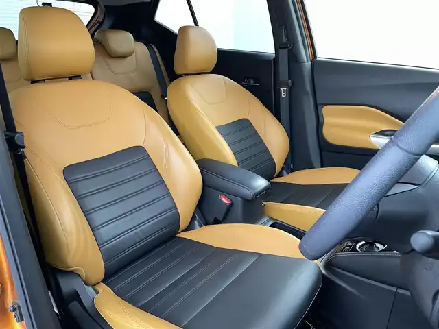 日産 キックス X ツートーンインテリアED 福島県 2021(令3)年 3.9万km プレミアムホライズンオレンジ/ピュアブラック 2トーン 安全装備/・衝突軽減ブレーキ/・プロパイロット/・踏み間違い衝突防止アシスト/・前方衝突予測警報/・車線逸脱防止支援システム/・車線逸脱警報/・ふらつき警報/ワンオーナー/純正9インチSDナビ/型式：MM320D-2/・アラウンドビューモニター /・フルセグTV /・ETC/・前方ドライブレコーダー/・Bluetooth/・CD/DVD/・FM/AM/・ステアリングスイッチ/デジタルインナーミラー/電子パーキング/ブレーキホールド/LEDヘッドライト/・フォグランプ/・オートライト/・オートマチックハイビーム/レザーシート/・前席シートヒーター/・革ステアリング/・ステアリングヒーター/純正ホイール/純正フロアマット/純正ドアバイザー/ウィンカーミラー/オートミラー/アイドリングストップ/ルーフレール/クリアランスソナー前後/プッシュスタート/・スマートキー/・スペアキー