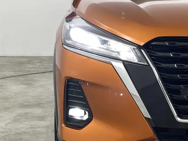 日産 キックス X ツートーンインテリアED 福島県 2021(令3)年 3.9万km プレミアムホライズンオレンジ/ピュアブラック 2トーン 安全装備/・衝突軽減ブレーキ/・プロパイロット/・踏み間違い衝突防止アシスト/・前方衝突予測警報/・車線逸脱防止支援システム/・車線逸脱警報/・ふらつき警報/ワンオーナー/純正9インチSDナビ/型式：MM320D-2/・アラウンドビューモニター /・フルセグTV /・ETC/・前方ドライブレコーダー/・Bluetooth/・CD/DVD/・FM/AM/・ステアリングスイッチ/デジタルインナーミラー/電子パーキング/ブレーキホールド/LEDヘッドライト/・フォグランプ/・オートライト/・オートマチックハイビーム/レザーシート/・前席シートヒーター/・革ステアリング/・ステアリングヒーター/純正ホイール/純正フロアマット/純正ドアバイザー/ウィンカーミラー/オートミラー/アイドリングストップ/ルーフレール/クリアランスソナー前後/プッシュスタート/・スマートキー/・スペアキー