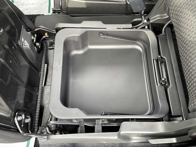 スズキ ハスラー HYBRID G 岩手県 2024(令6)年 0.5万km クールカーキパールメタリック/ソフトベージュメタリック スズキセーフティサポート/社外SDナビ/AM/FM/Bluetooth/フルセグTV/社外オーディオ/バックカメラ/ETC/レーダークルーズコントロール/衝突被害軽減ブレーキ/レーンキープアシスト/横滑り防止装置/アイドリングストップ/シートヒーター/オートライト/LEDヘッドライト/スマートキー/プッシュスタート/電動格納ミラー/社外フロアマット