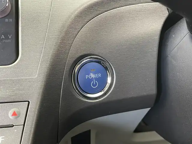 トヨタ プリウス G 大分県 2013(平25)年 7.4万km ホワイトパールクリスタルシャイン 純正SDナビ（NSZT-W62G）/　BT/CD/DVD/フルセグ/バックカメラ/パワーシート（D席）/ビルトインETC/クルーズコントロール/スペアキー/スマートキー/プッシュスタート/オートライト/カーテンエアバック/ステアリングスイッチ/純正フロアマット