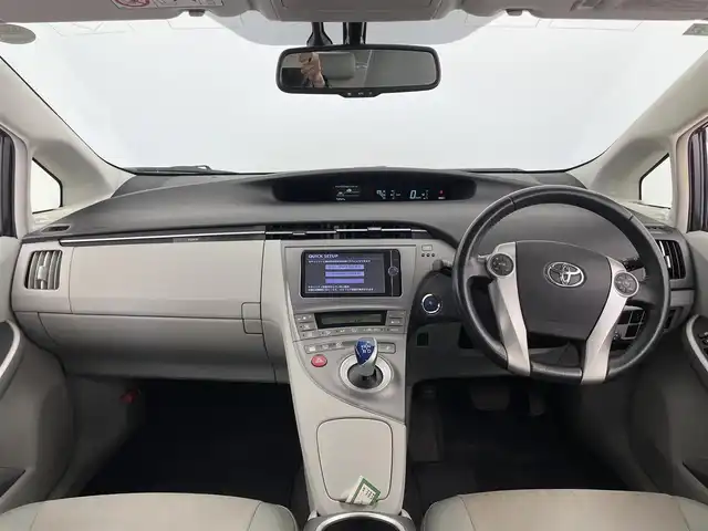 トヨタ プリウス G 大分県 2013(平25)年 7.4万km ホワイトパールクリスタルシャイン 純正SDナビ（NSZT-W62G）/　BT/CD/DVD/フルセグ/バックカメラ/パワーシート（D席）/ビルトインETC/クルーズコントロール/スペアキー/スマートキー/プッシュスタート/オートライト/カーテンエアバック/ステアリングスイッチ/純正フロアマット