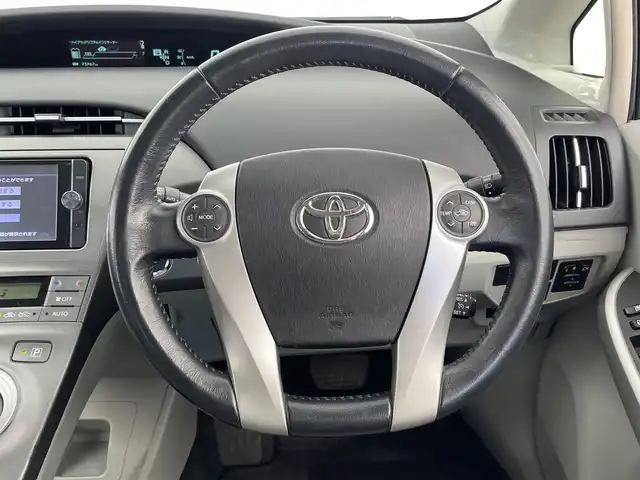 トヨタ プリウス G 大分県 2013(平25)年 7.4万km ホワイトパールクリスタルシャイン 純正SDナビ（NSZT-W62G）/　BT/CD/DVD/フルセグ/バックカメラ/パワーシート（D席）/ビルトインETC/クルーズコントロール/スペアキー/スマートキー/プッシュスタート/オートライト/カーテンエアバック/ステアリングスイッチ/純正フロアマット