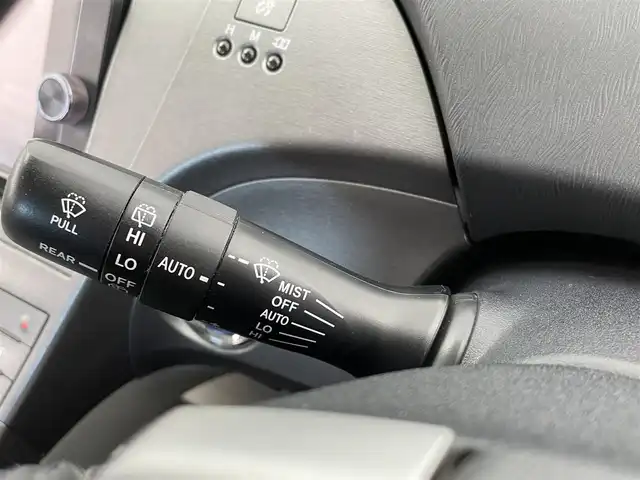 トヨタ プリウス G 大分県 2013(平25)年 7.4万km ホワイトパールクリスタルシャイン 純正SDナビ（NSZT-W62G）/　BT/CD/DVD/フルセグ/バックカメラ/パワーシート（D席）/ビルトインETC/クルーズコントロール/スペアキー/スマートキー/プッシュスタート/オートライト/カーテンエアバック/ステアリングスイッチ/純正フロアマット