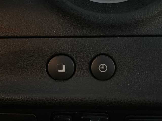 日産 ノート メダリスト 福島県 2012(平24)年 6.1万km ラディアントレッド 純正7インチナビ/・型番：MM112-W/・ワンセグTV/SD/CD/AUX/FM/AM/・バックカメラ/・アラウンドビューモニター/革張りステアリング/ハーフレザーシート/プッシュスタート/・スマートキー/・スペアキー1本/電動格納ミラー/アイドリングストップ/ハロゲンヘッドライト/・オートライト/・ヘッドライトレベライザー/純正ドアバイザー/純正フロアマット/積込みスタッドレスタイヤ/・LOXARNY SPORTアルミ/・溝8mm