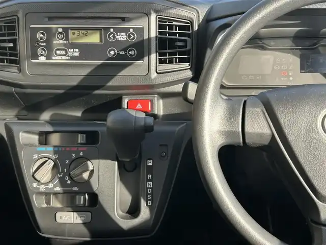 トヨタ ピクシスエポック L SAⅢ 長崎県 2022(令4)年 1.7万km ブライトシルバーM 衝突軽減システム/レーンアシスト/純正CD/AUX/オートライト/オートハイビーム/アイドリングストップ/ETC/前後ソナー/リモコンキー