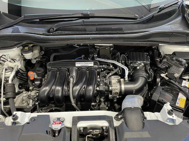 ホンダ ヴェゼル X ホンダセンシング 新潟県 2017(平29)年 4.1万km ホワイトオーキッドパール ４WD/ホンダセンシング/純正メモリナビTV/Bluetooth/CD/バックカメラ/ドライブレコーダー/ETC/シートヒーター/プッシュスタート/スマートキー/スペアキー/オートライト/フォグランプ/純正フロアマット/社外１６インチアルミホイール/ドアバイザー/保証書