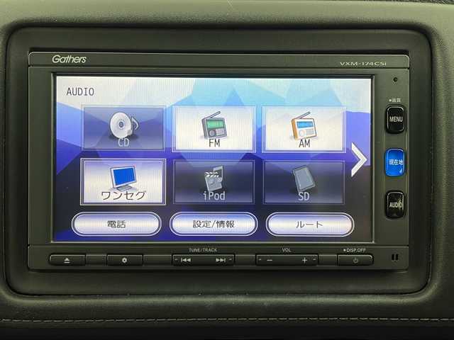 ホンダ ヴェゼル X ホンダセンシング 新潟県 2017(平29)年 4.1万km ホワイトオーキッドパール ４WD/ホンダセンシング/純正メモリナビTV/Bluetooth/CD/バックカメラ/ドライブレコーダー/ETC/シートヒーター/プッシュスタート/スマートキー/スペアキー/オートライト/フォグランプ/純正フロアマット/社外１６インチアルミホイール/ドアバイザー/保証書