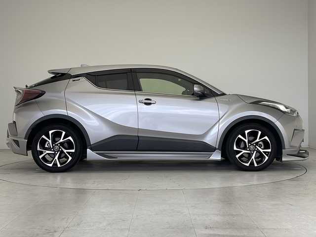 トヨタ Ｃ－ＨＲ G 愛知県 2017(平29)年 4.8万km メタルストリームM 衝突軽減システム/純正9型ナビ/レーダークルーズコントロール/シートヒーター/フルセグ/ＣＤ/Bluetooth/バックカメラ/コーナーセンサー/純正アルミホイール/ETC2.0/ブラインドスポットモニター/LEDヘッドライト/ドライブレコーダー/ステアリングスイッチ/スマートキー/プッシュスタート