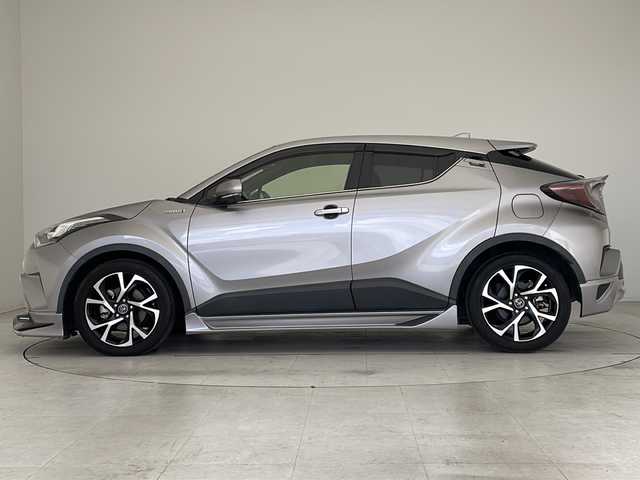 トヨタ Ｃ－ＨＲ G 愛知県 2017(平29)年 4.8万km メタルストリームM 衝突軽減システム/純正9型ナビ/レーダークルーズコントロール/シートヒーター/フルセグ/ＣＤ/Bluetooth/バックカメラ/コーナーセンサー/純正アルミホイール/ETC2.0/ブラインドスポットモニター/LEDヘッドライト/ドライブレコーダー/ステアリングスイッチ/スマートキー/プッシュスタート