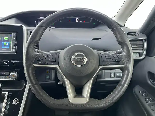 日産 セレナ ハイウェイスターVセレクションⅡ 高知県 2019(令1)年 6.1万km ダイヤモンドブラック 純正メモリナビ/フルセグ/全方位カメラ/バックカメラ/エマージェンシーブレーキ/前後ソナー/クルーズコントロール/ETC/LEDヘッドライト/取扱説明書/保証書/スペアキー/両側パワースライドドア/アイドリングストップ/純正フロアマット/純正16インチアルミホイール/ウォークスルー/パーキングアシスト