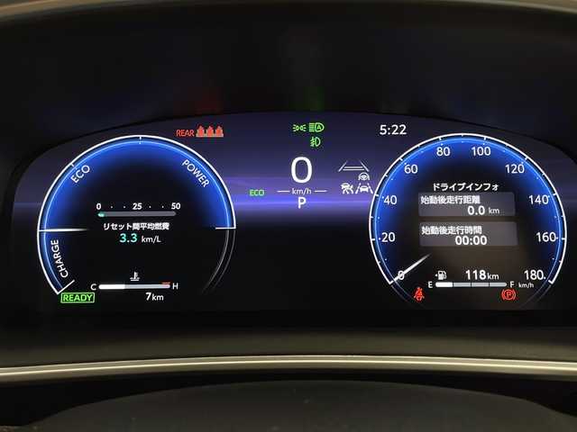 トヨタ カローラ クロス ハイブリッド Z 宮崎県 2025(令7)年 0.1万km アティチュードブラックマイカ 登録済み未使用車/トヨタセーフティセンス/純正8型ディスプレイオーディオ/（T-CONNECT/USB/Bluetooth/フルセグTV）/純正ビルトインETC/純正LEDオートライト/純正LEDフォグ/純正18インチアルミ/全方位モニター/パノラミックガラスルーフ/アダプティブクルーズコントロール/レーンディパーチャーアラート/オートマチックハイビーム/ブラインドスポットモニター/パーキングアシスト/クリアランスソナー/パワーバックドア/運転席パワーシート/ハーフレザーシート/前席シートヒーター/デュアルオートエアコン/スマートキー/プッシュエンジンスタート/スペアキー/新車時保証書/取扱い説明書