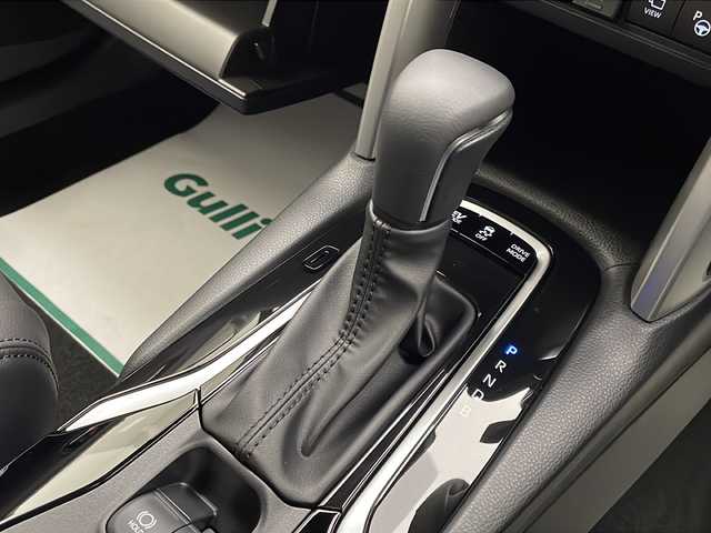 トヨタ カローラ クロス ハイブリッド Z 宮崎県 2025(令7)年 0.1万km アティチュードブラックマイカ 登録済み未使用車/トヨタセーフティセンス/純正8型ディスプレイオーディオ/（T-CONNECT/USB/Bluetooth/フルセグTV）/純正ビルトインETC/純正LEDオートライト/純正LEDフォグ/純正18インチアルミ/全方位モニター/パノラミックガラスルーフ/アダプティブクルーズコントロール/レーンディパーチャーアラート/オートマチックハイビーム/ブラインドスポットモニター/パーキングアシスト/クリアランスソナー/パワーバックドア/運転席パワーシート/ハーフレザーシート/前席シートヒーター/デュアルオートエアコン/スマートキー/プッシュエンジンスタート/スペアキー/新車時保証書/取扱い説明書