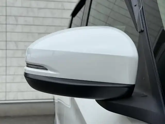 ホンダ フリード G ホンダセンシング 福岡県 2022(令4)年 0.9万km プラチナホワイトパール 純正9型SDナビ(フルセグTV/CD/DVD/BT)バックモニターホンダセンシングレーダークルコン両側パワスラドラレコETCシートヒーターUSBポート純正LEDヘッドライト純正フロアマットスマートキープッシュスタート