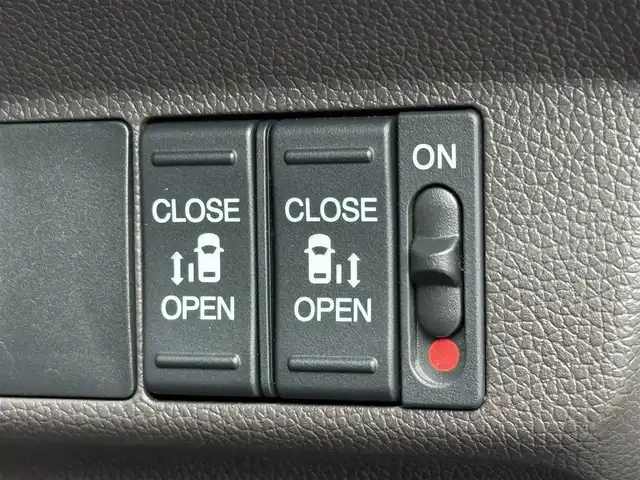 ホンダ フリード G ホンダセンシング 福岡県 2022(令4)年 0.9万km プラチナホワイトパール 純正9型SDナビ(フルセグTV/CD/DVD/BT)バックモニターホンダセンシングレーダークルコン両側パワスラドラレコETCシートヒーターUSBポート純正LEDヘッドライト純正フロアマットスマートキープッシュスタート