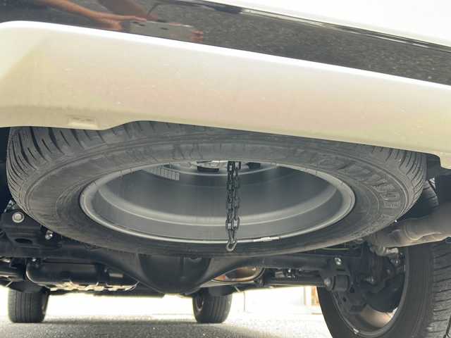 トヨタ ランドクルーザー プラド TX Lパッケージ 埼玉県 2022(令4)年 2.1万km ホワイトパールクリスタルシャイン 純正ナビ（TV／BT／AM／FM）/ETC2.0/スペアタイヤ/前席シートヒーター/前席パワーシート/デジタルインナーミラー　/レーンアシスト　/クルーズコントロール　/コーナーセンサー　/電格ミラー　/衝突軽減　/ISOFIX/フルエアロ（モデリスタ）/社外マフラー（モデリスタ）/バックカメラ/プッシュスタート/ライトウォッシャー/ライトレベライザー/ルーフレール/3列シート