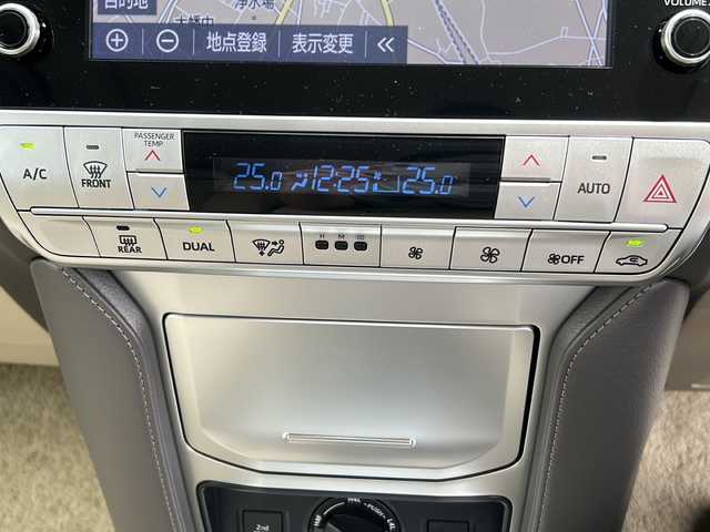 トヨタ ランドクルーザー プラド TX Lパッケージ 埼玉県 2022(令4)年 2.1万km ホワイトパールクリスタルシャイン 純正ナビ（TV／BT／AM／FM）/ETC2.0/スペアタイヤ/前席シートヒーター/前席パワーシート/デジタルインナーミラー　/レーンアシスト　/クルーズコントロール　/コーナーセンサー　/電格ミラー　/衝突軽減　/ISOFIX/フルエアロ（モデリスタ）/社外マフラー（モデリスタ）/バックカメラ/プッシュスタート/ライトウォッシャー/ライトレベライザー/ルーフレール/3列シート