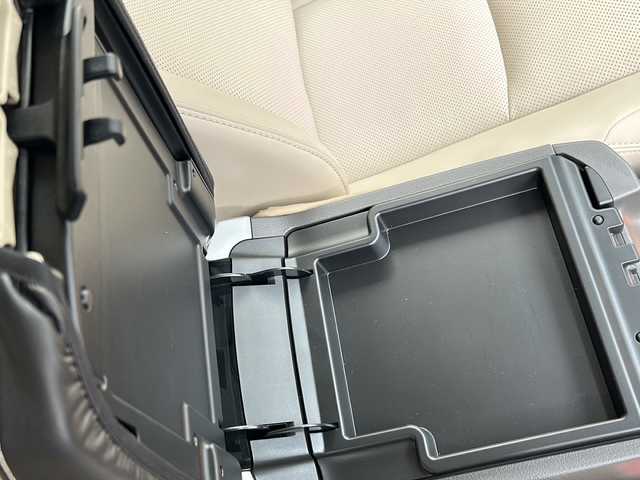 トヨタ ランドクルーザー プラド TX Lパッケージ 埼玉県 2022(令4)年 2.1万km ホワイトパールクリスタルシャイン 純正ナビ（TV／BT／AM／FM）/ETC2.0/スペアタイヤ/前席シートヒーター/前席パワーシート/デジタルインナーミラー　/レーンアシスト　/クルーズコントロール　/コーナーセンサー　/電格ミラー　/衝突軽減　/ISOFIX/フルエアロ（モデリスタ）/社外マフラー（モデリスタ）/バックカメラ/プッシュスタート/ライトウォッシャー/ライトレベライザー/ルーフレール/3列シート