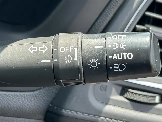 ホンダ ヴェゼル X ホンダセンシング 静岡県 2017(平29)年 5.9万km ミスティックグリーンパール 1オーナー/ホンダセンシング/純正ナビ/・フルセグTV/BTオーディオ/DVD/CD/SD/USB/バックカメラ/ドラレコ前後/ビルトインETC/LEDヘッドランプ/・フォグランプ/レーダークルーズコントロール/フロアマット/スマートキー/・スペアキー/保証書/取扱説明書/純正アルミホイール