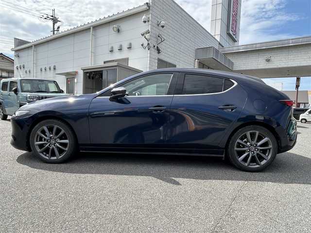 マツダ マツダ３ファストバック XD バーガンディセレクション 奈良県 2020(令2)年 2.2万km ディープクリスタルブルーマイカ ワンオーナー/メーカーナビ/レザーシート/BOSEサウンド/パドルシフト/パワーシート/前後ドラレコ/アラウンドビュー/ビルドインETC/追従式クルーズコントロール/メモリーシート/スマートエンジン/フルセグテレビ/保証書/取扱説明書