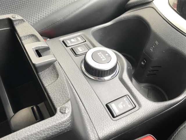日産 エクストレイル 20X エマージェンシーブレーキ 富山県 2015(平27)年 6.3万km ブリリアントホワイトパール 4WD/サンルーフ/純正ナビ/フルセグTV/Bluetooth/バックカメラ/衝突被害軽減ブレーキ/レーンキープアシスト/レザーシート/シートヒーター/プッシュスタート/スマートキー/革巻きステアリング/ステアリングスイッチ/プッシュスタート/スマートキー/ETC